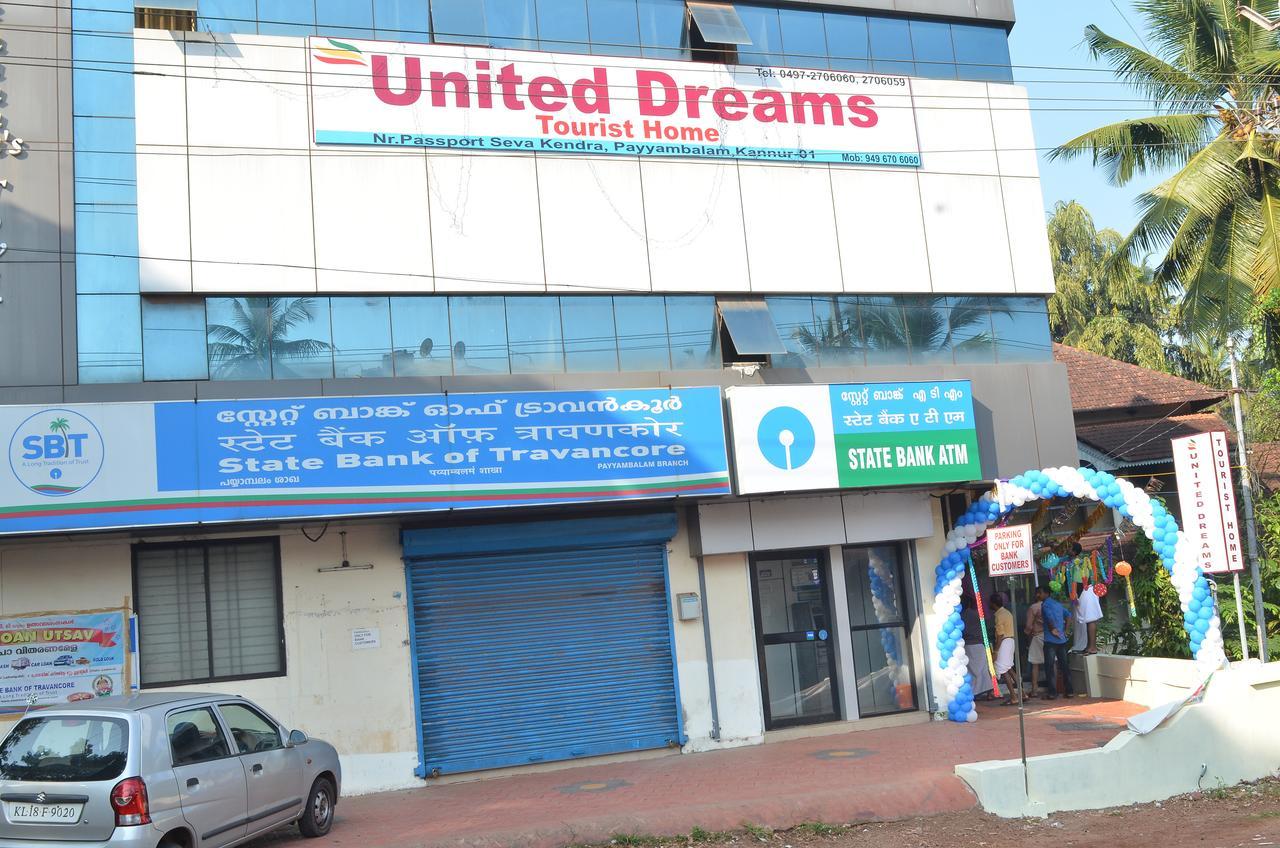 Hôtel United Dreams à Kannur Extérieur photo